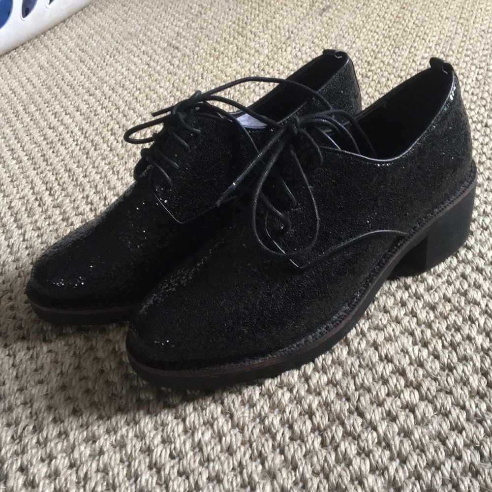 Women's shoes